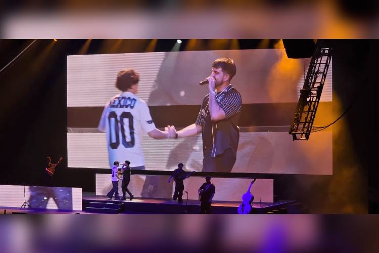 El 'X Tour México' llega a Guadalajara con un Xavi en modo celebración